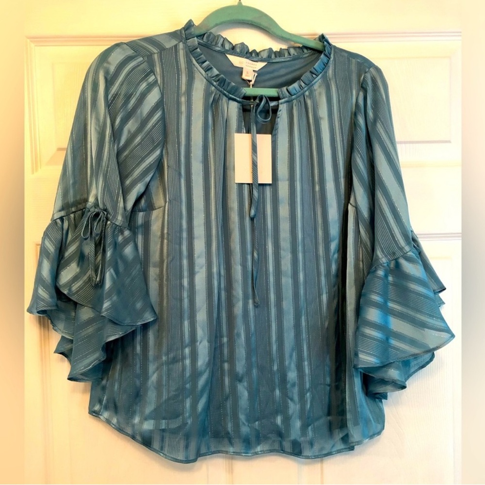 LC Lauren Conrad  (3) Ruffled Blouses